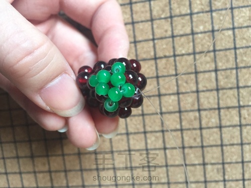 （原创）葡萄叶子串珠教程 第6步