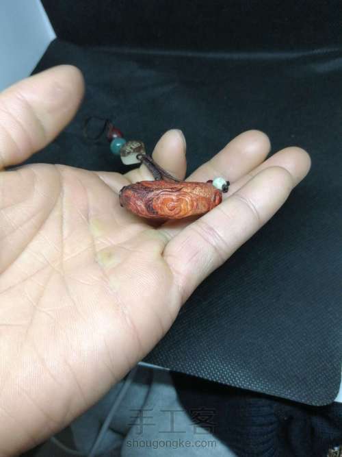 小叶紫檀手机防脱扣指环 第12步