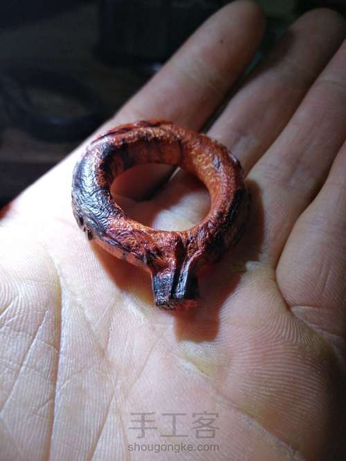 小叶紫檀手机防脱扣指环 第8步