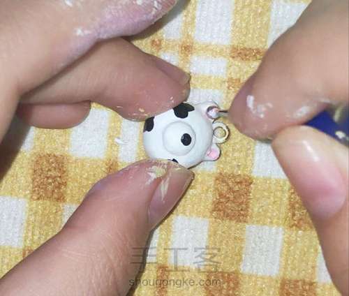 斑点狗手机链 第12步