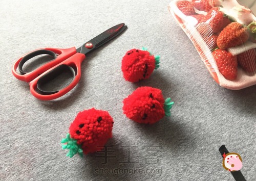 毛线草莓 第1步