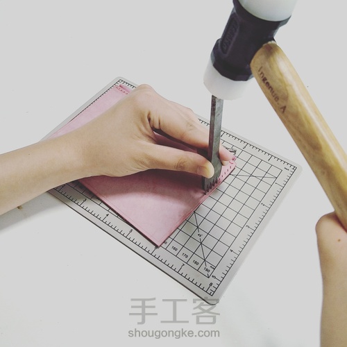 物致WUZHI手工皮具教程 | 做一只有魔法的拉链手包 第29步