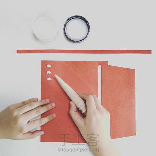 物致WUZHI皮具教程 | 意大利植鞣皮手感超棒的手拿信封包 第3步