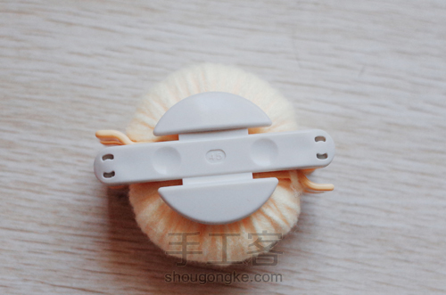 毛线蓬蓬球之小黄鸭 第5步