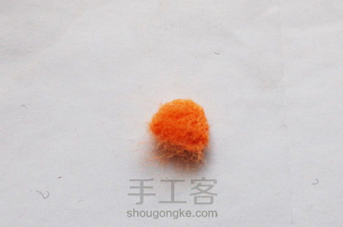 毛线蓬蓬球之小黄鸭 第11步