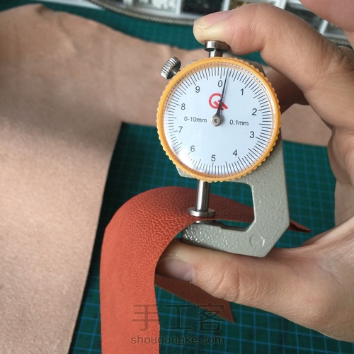 [原创]极简植鞣革耳环 第1步