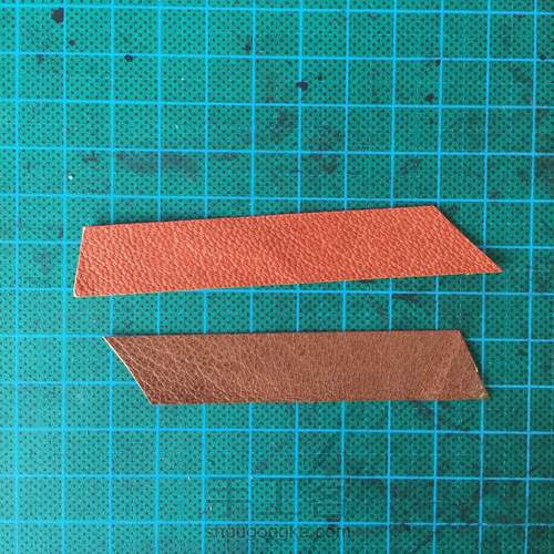 [原创]极简植鞣革耳环 第2步