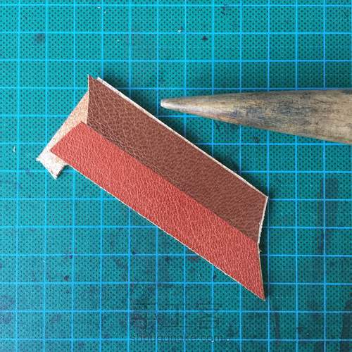 [原创]极简植鞣革耳环 第4步