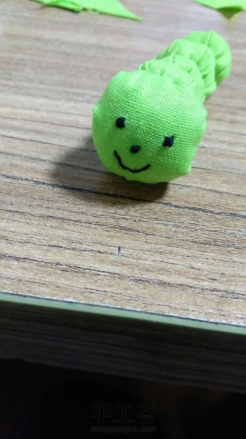 端午香包之毛毛虫🐛 第8步