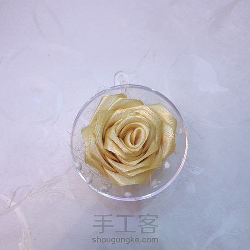 丝带玫瑰挂饰 第14步