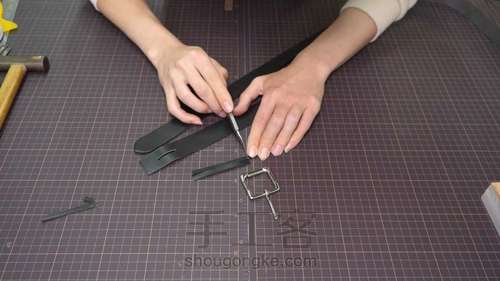 夏日必备——潮流休闲胸包 第141步