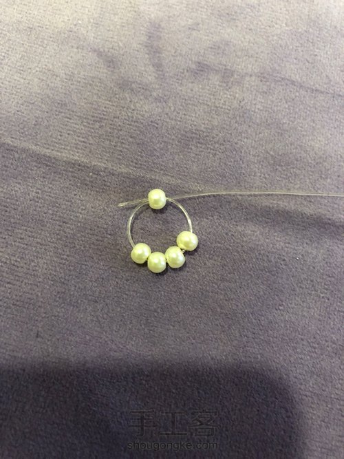 手工串珠 美美的珍珠球球 第3步