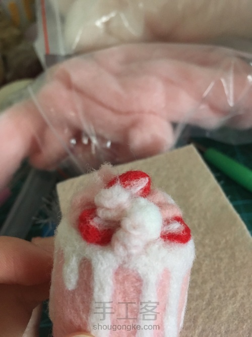 【羊毛毡教程】奶油草莓蛋糕 第7步