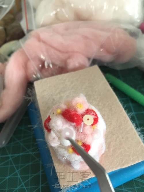 【羊毛毡教程】奶油草莓蛋糕 第8步