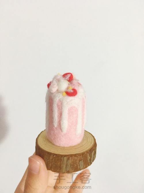 【羊毛毡教程】奶油草莓蛋糕 第15步