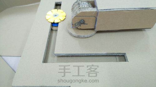 DIY废纸箱机器人瓦力 第16步