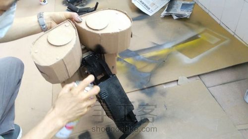 DIY废纸箱机器人瓦力 第25步