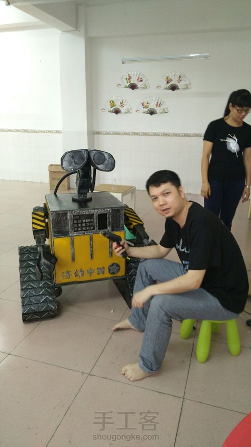 DIY废纸箱机器人瓦力 第32步