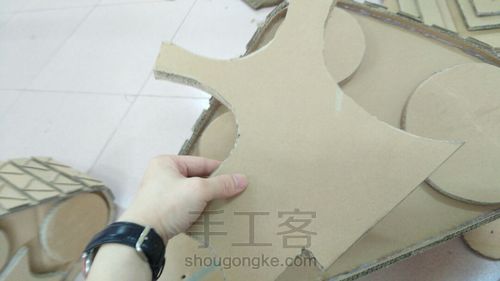 DIY废纸箱机器人瓦力 第8步