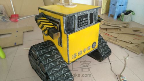 DIY废纸箱机器人瓦力 第22步