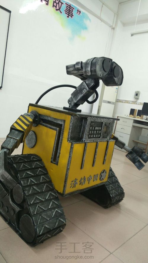 DIY废纸箱机器人瓦力 第37步