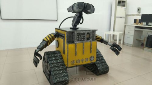 DIY废纸箱机器人瓦力 第38步