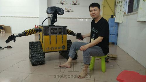 DIY废纸箱机器人瓦力 第39步