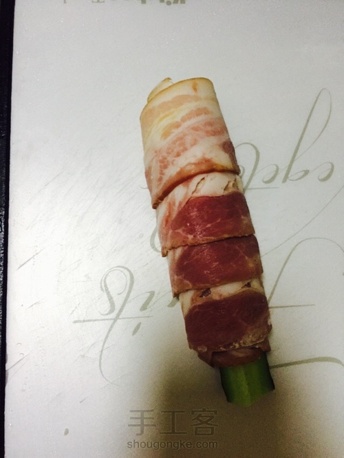 培根黄瓜卷+蔬菜沙拉鸡蛋三明治 第5步