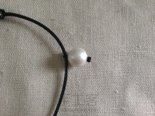 珍珠 蜡线手绳手链编织教程 第4步