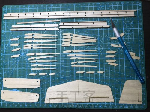 轻木橡筋动力模型飞机制作 第4步