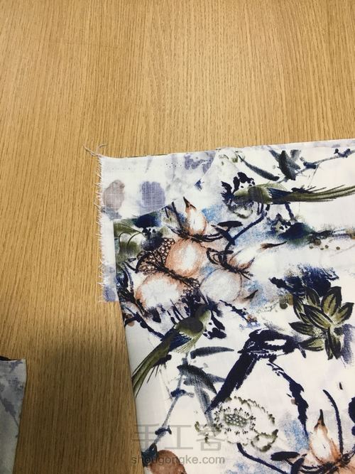 中老年棉绸卷袖连衣裙 第12步