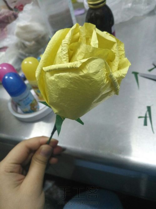 对手残党非常友好的超简易手揉纸玫瑰！ 第21步
