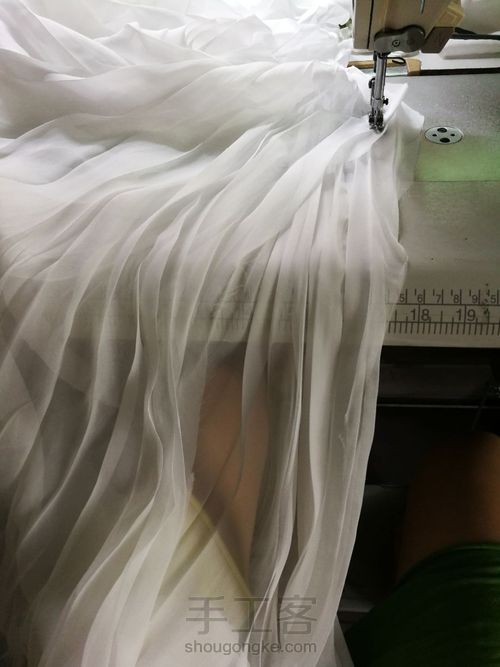 白色连衣裙 第6步