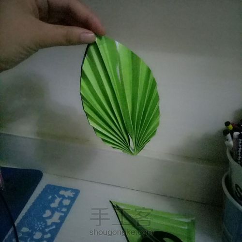 最简单的叶子折法 第6步