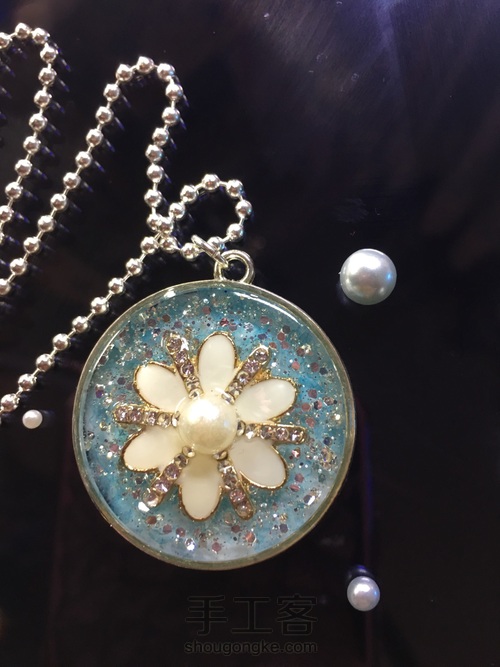 蓝雪花吊坠 第1步