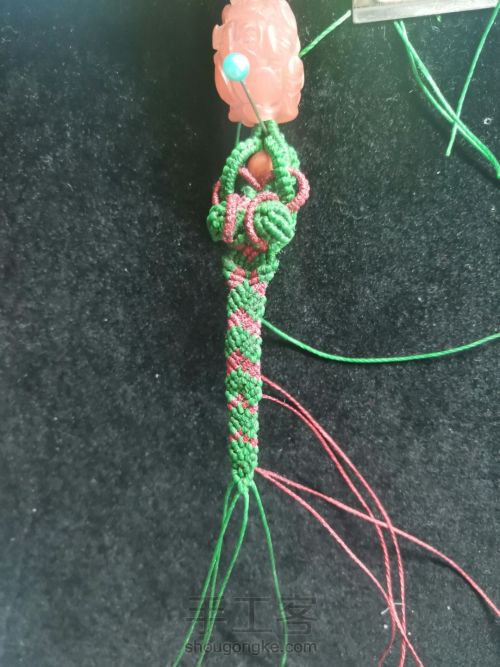 【原创】沉迷红配绿的南红花牌手绳 第17步