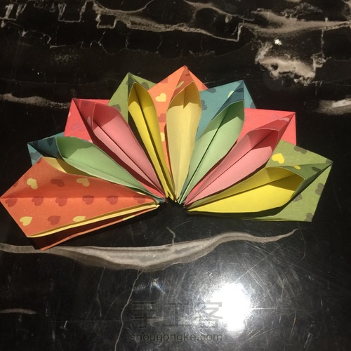 (纸花系列六十七）一款纸花折法 第11步