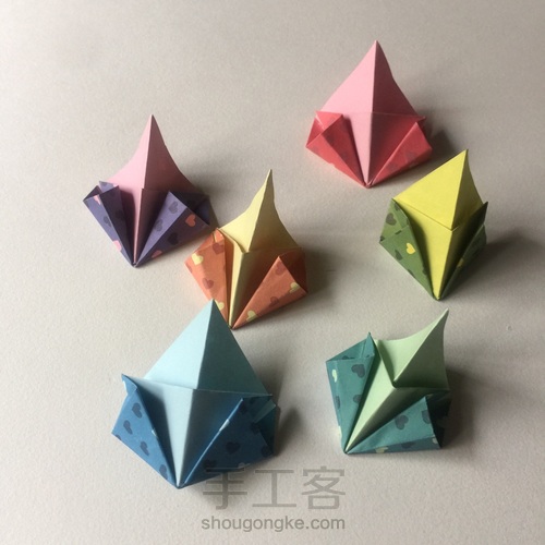 (纸花系列六十九)一款纸花折法 第9步