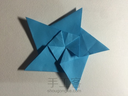 介绍一款五角星的折法 第18步