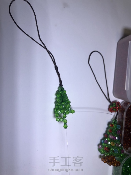 串珠圣诞树挂饰（1） 第12步
