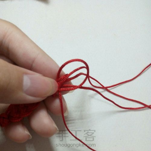 【如意】红绳DIY编织手链 古风文艺复古 第6步