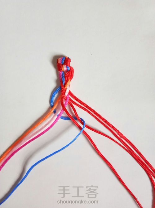 红彩股绳手链 第10步