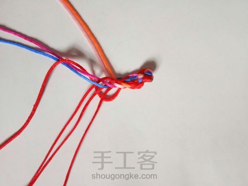 红彩股绳手链 第11步