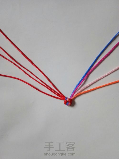 红彩股绳手链 第3步