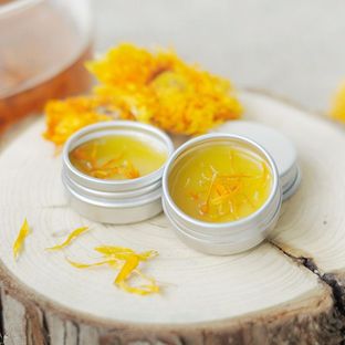 教你做超见效的护唇膏