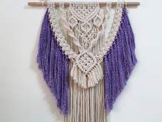 纯棉绳手工编织，清新雅致的花型，挂在哪里都是一道亮丽的风景线，喜欢的动手编起来吧。