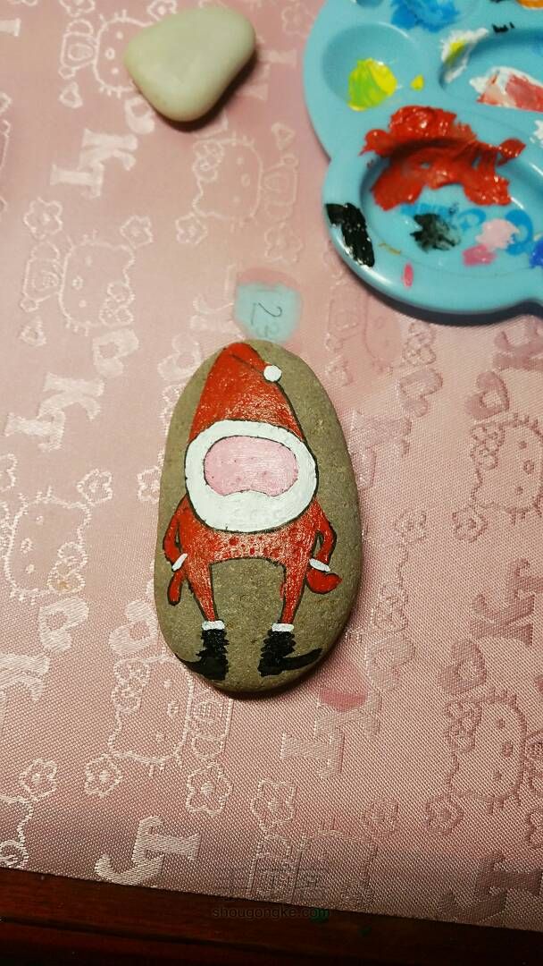 石头 手绘圣诞老人 第2步