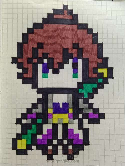 第1步::制作步骤勾线笔一个马克笔或者水彩笔一盒:所需工具网格本一个